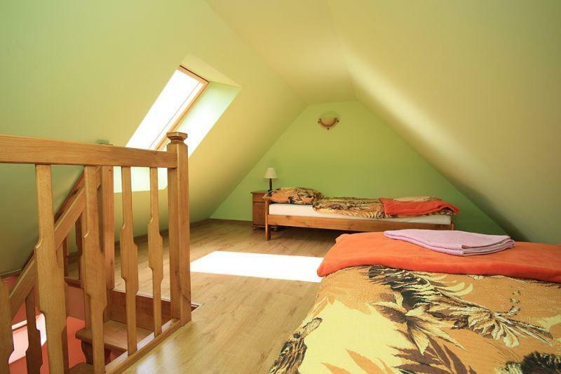 Karpnicka Struga W Dolinie Palacow I Ogrodow Jelenia Góra Buitenkant foto